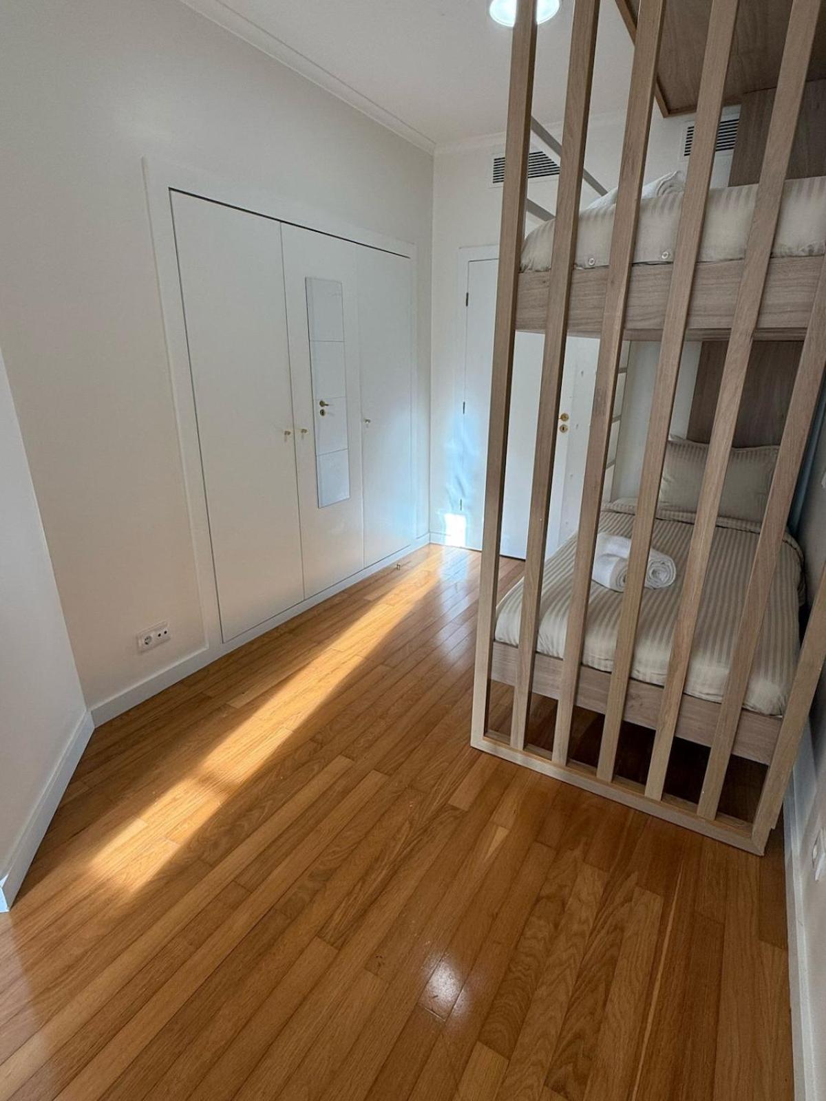 Apartment 3br Emerald Expo *